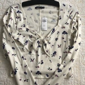 Sexy square neck crop top !!